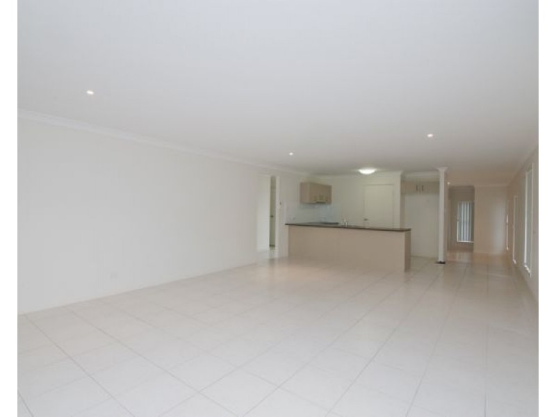 3 Sunrise Terrace, Little Mountain QLD 4551