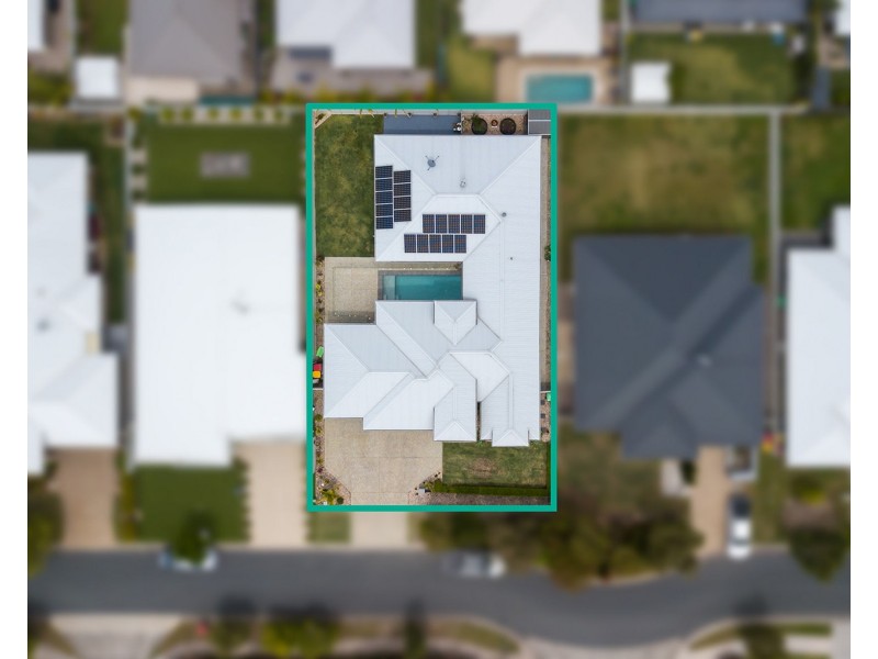 9 Macintyre Crescent, Pelican Waters QLD 4551