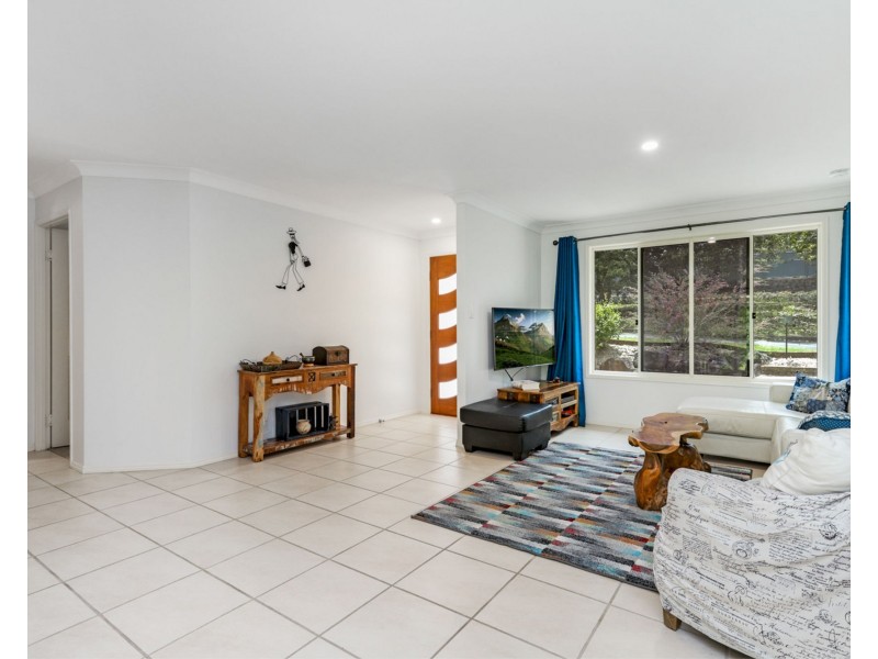 16 Holyn Close, Woombye QLD 4559