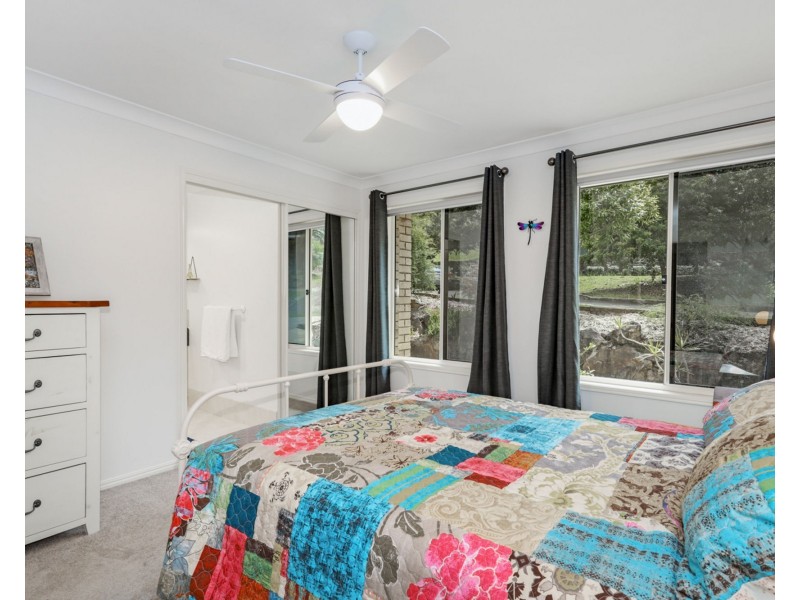 16 Holyn Close, Woombye QLD 4559