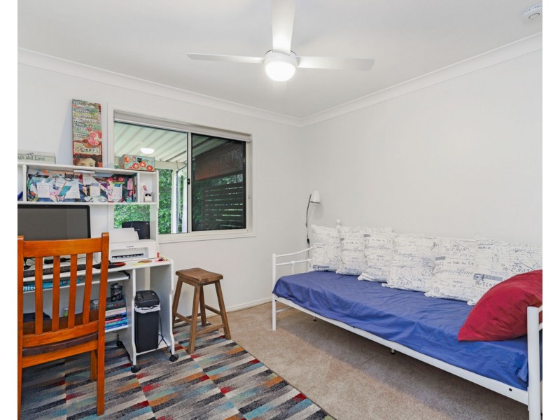 16 Holyn Close, Woombye QLD 4559