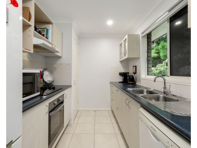 16 Holyn Close, Woombye QLD 4559