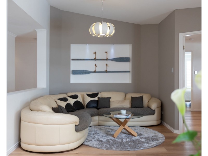 11 Anglia Place, Little Mountain QLD 4551