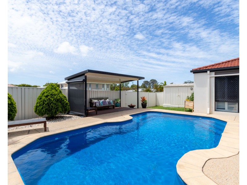 11 Anglia Place, Little Mountain QLD 4551