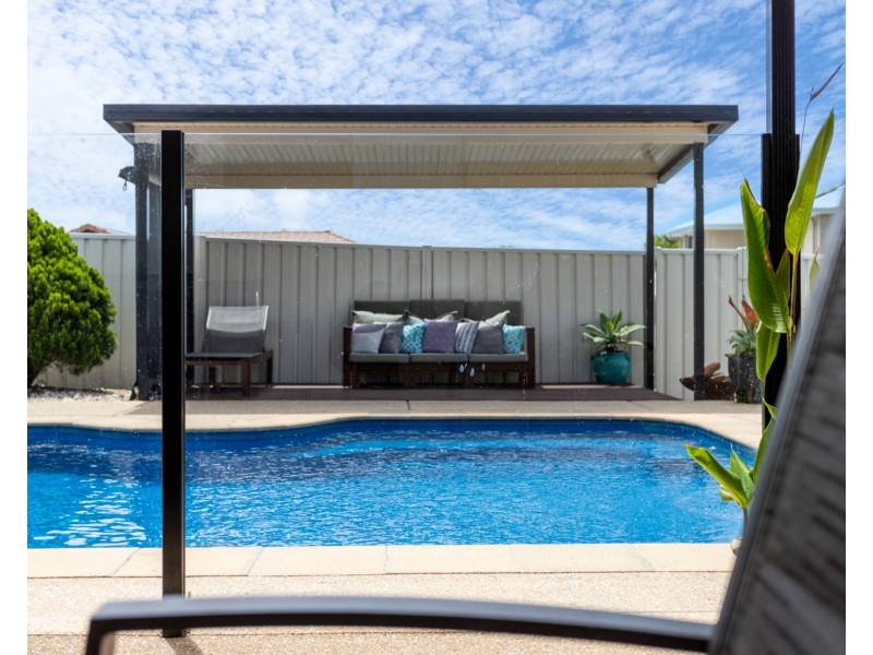 11 Anglia Place, Little Mountain QLD 4551