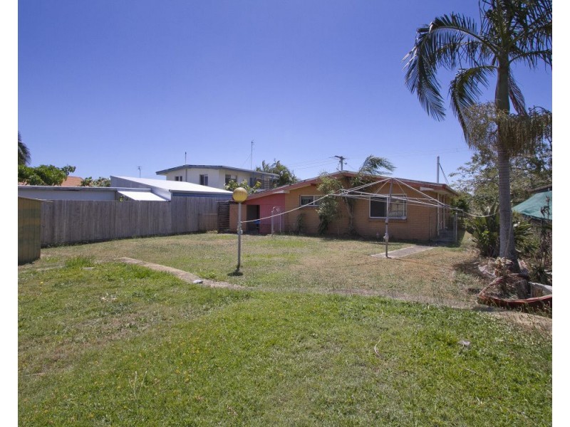 4 Maryann Street, Golden Beach QLD 4551