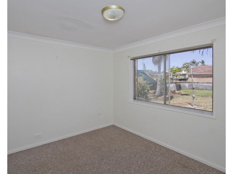 4 Maryann Street, Golden Beach QLD 4551