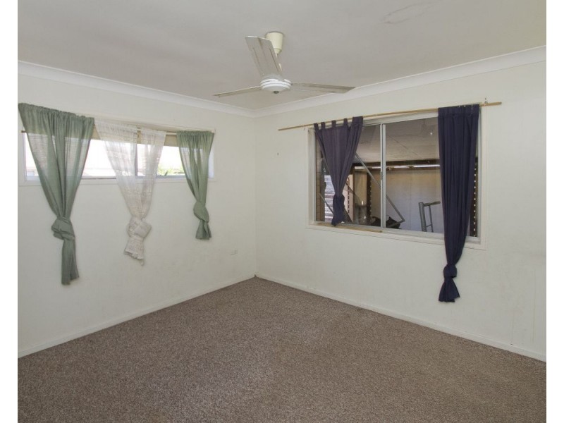 4 Maryann Street, Golden Beach QLD 4551