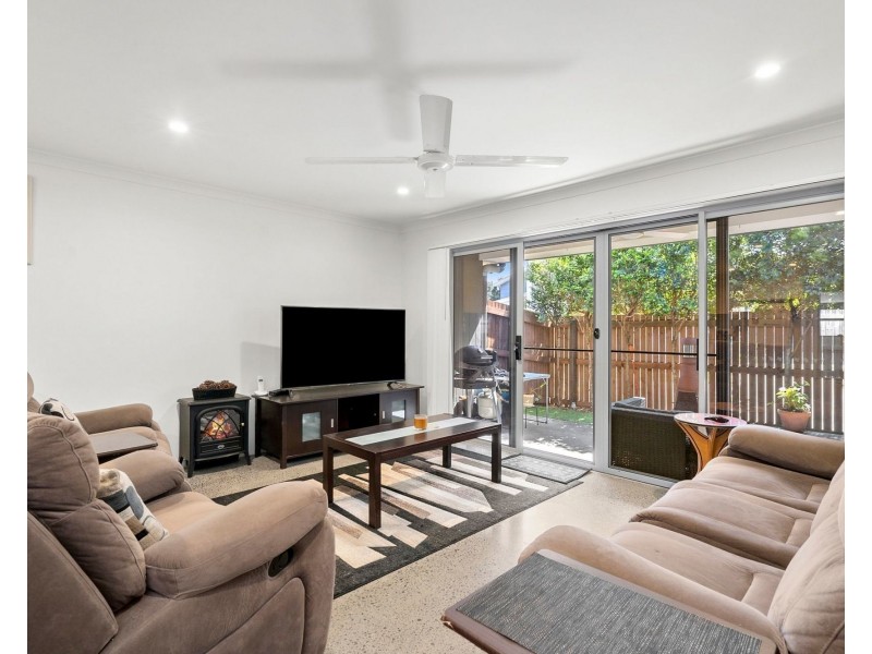 2/15 Amber Drive, Caloundra West QLD 4551