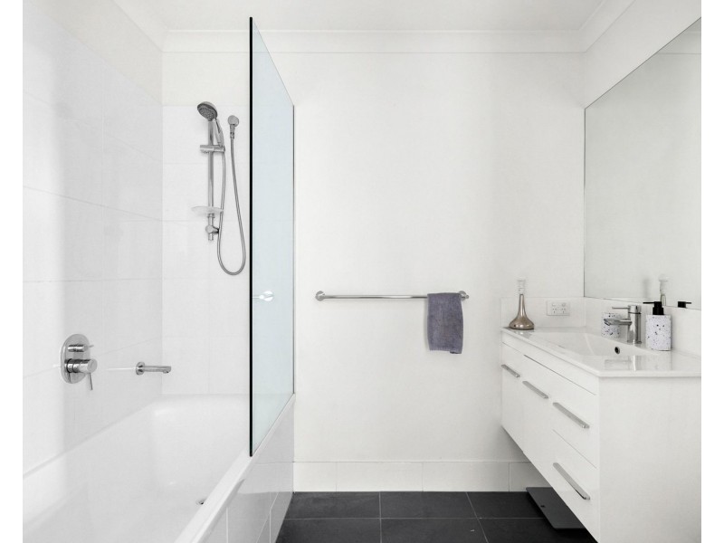 2/15 Amber Drive, Caloundra West QLD 4551