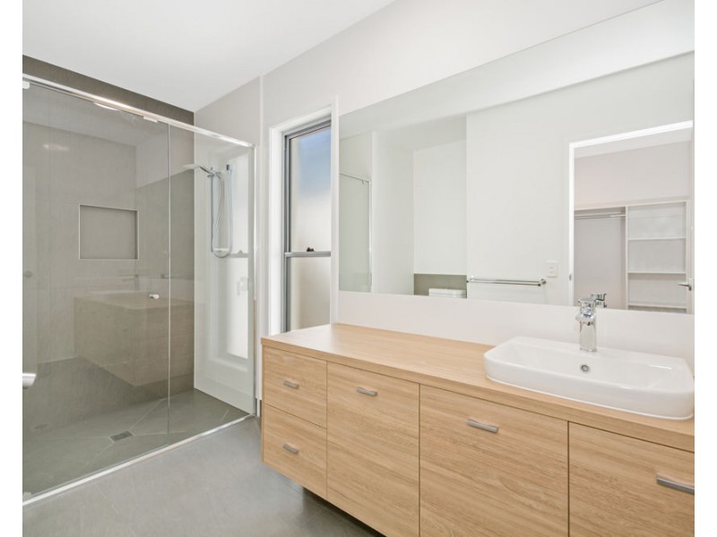 22 Esprit Crescent, Birtinya QLD 4575