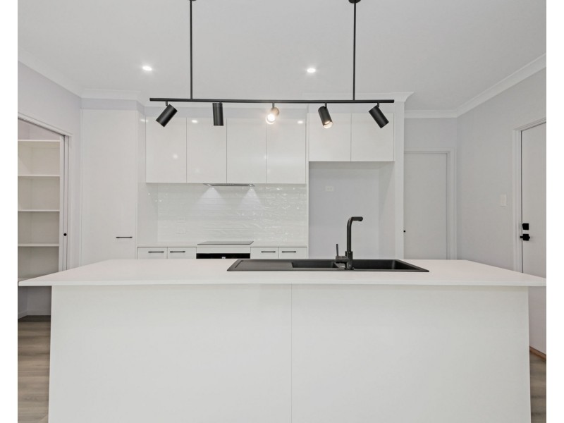 35 Jubilant Way, Palmview QLD 4553