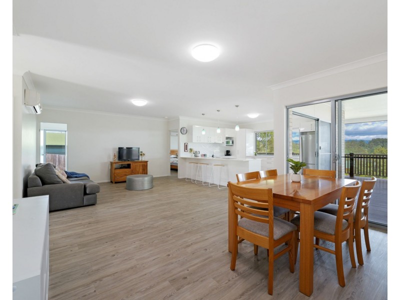 58 Cobbs Road, Woombye QLD 4559