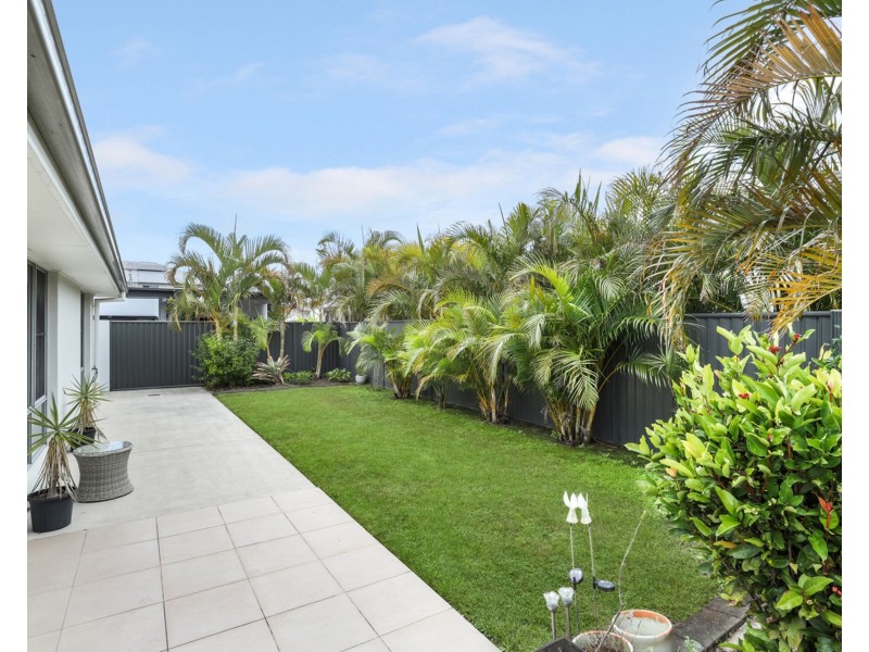 37 The Passage, Pelican Waters QLD 4551