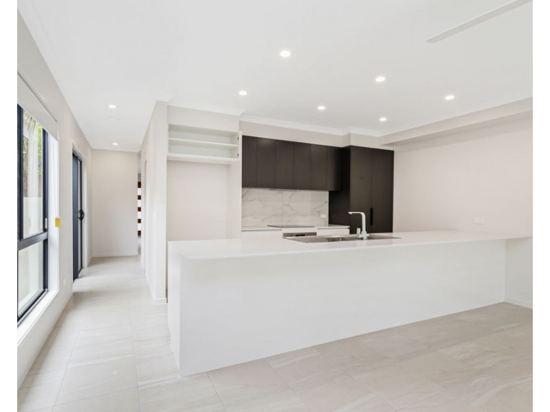 2/51 Oogar Street, Alexandra Headland QLD 4572