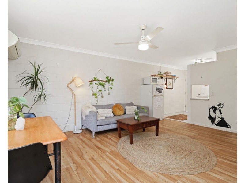 9/9 Beach Road, Maroochydore QLD 4558