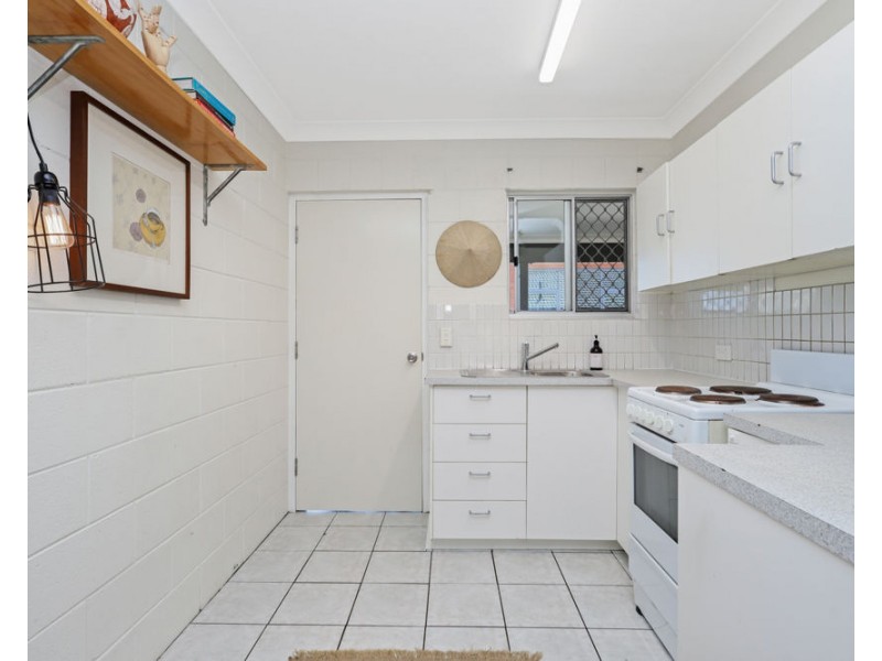 9/9 Beach Road, Maroochydore QLD 4558