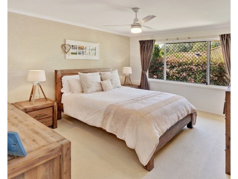 15 Hillside Court, Little Mountain QLD 4551