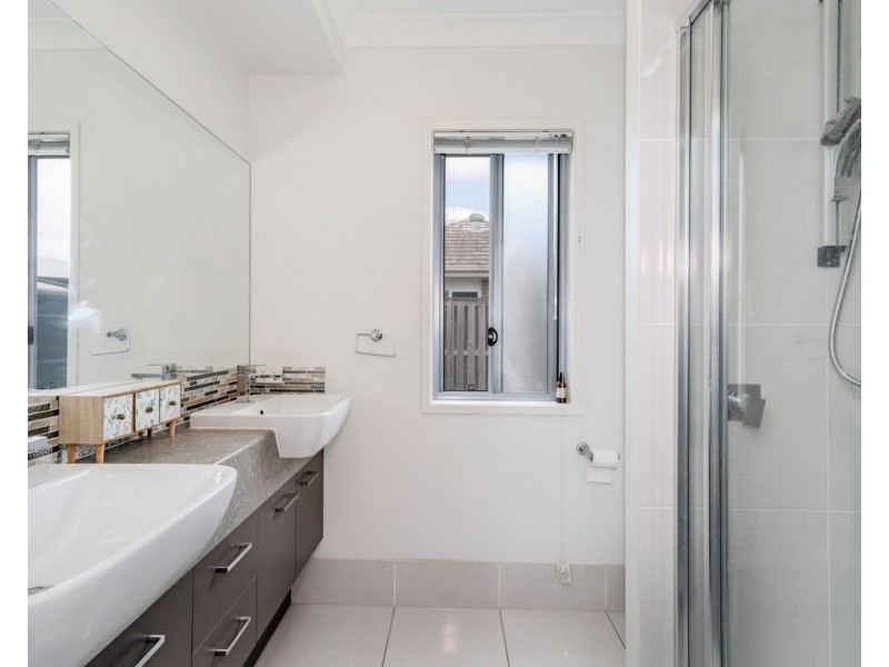 23 Amber Drive, Caloundra West QLD 4551