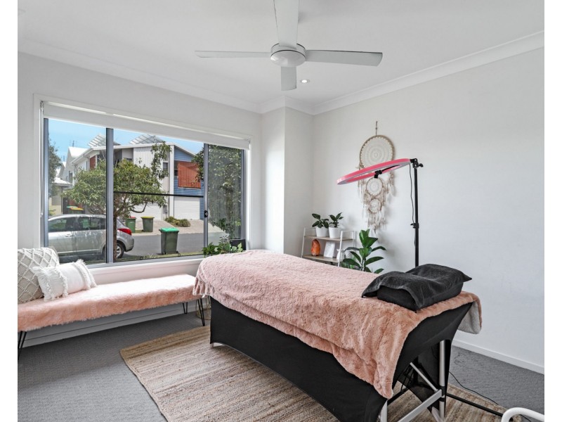 23 Amber Drive, Caloundra West QLD 4551