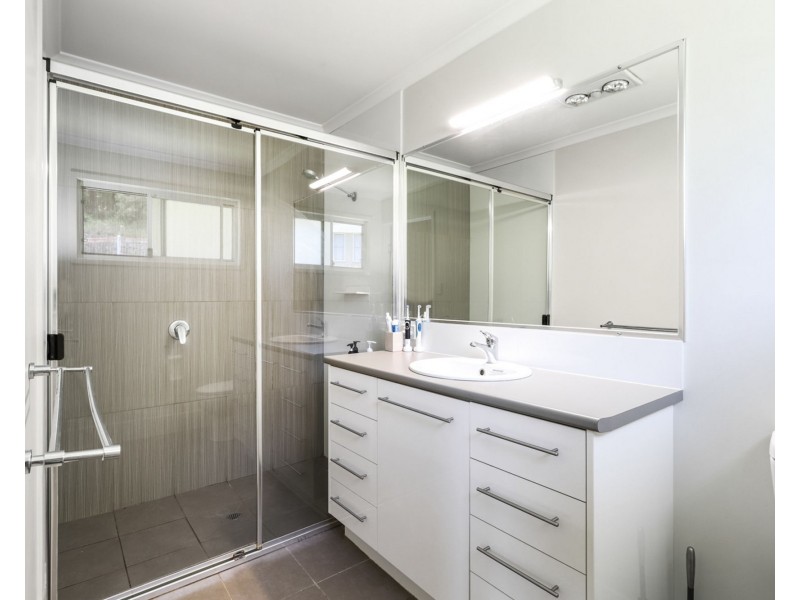 8 Dunnart Court, Burnside QLD 4560