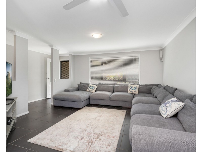 17 Livistona Crescent, Currimundi QLD 4551
