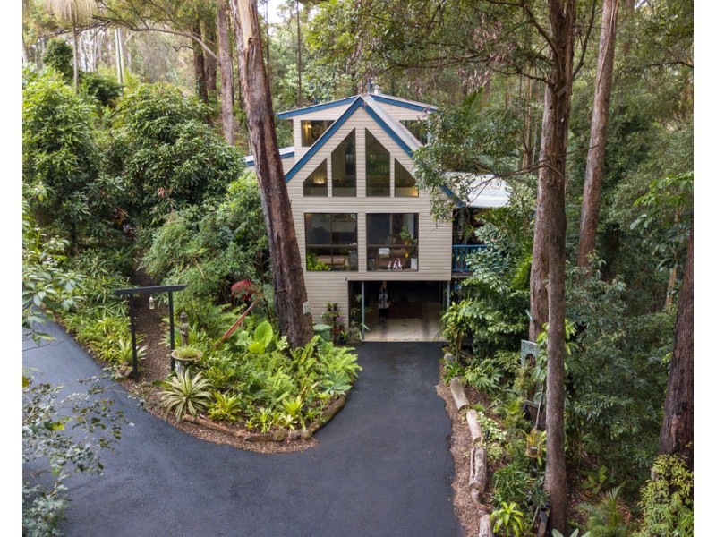 98 Towen Mount Road, Towen Mountain QLD 4560