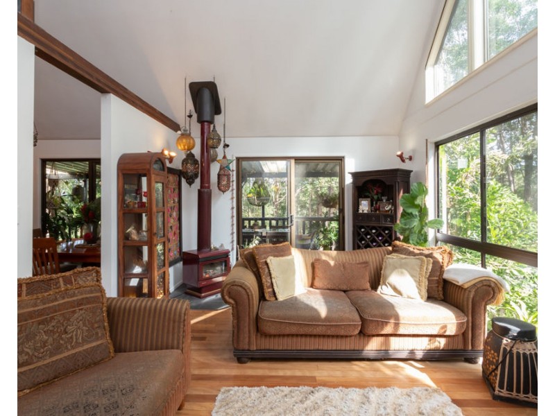 98 Towen Mount Road, Towen Mountain QLD 4560