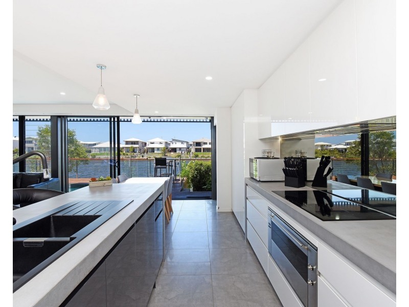 44 Reflection crescent, Birtinya QLD 4575