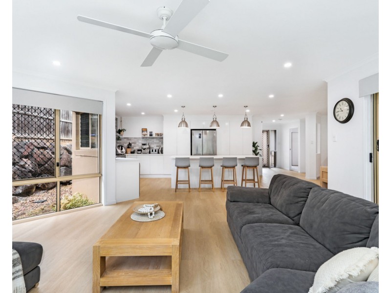 5 Cabbage Palm Court, Little Mountain QLD 4551