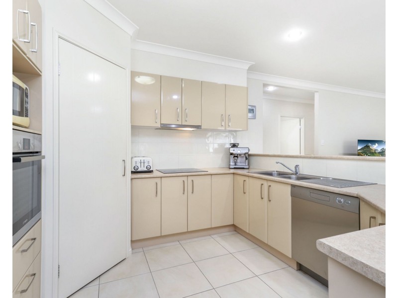 14 Saint Pauls Avenue, Pelican Waters QLD 4551