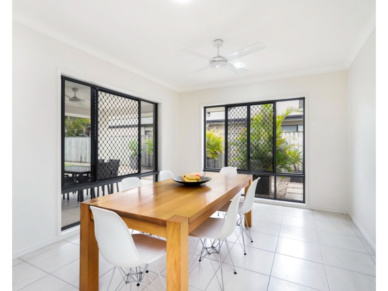 14 Saint Pauls Avenue, Pelican Waters QLD 4551