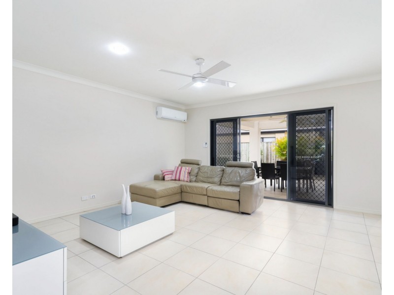14 Saint Pauls Avenue, Pelican Waters QLD 4551