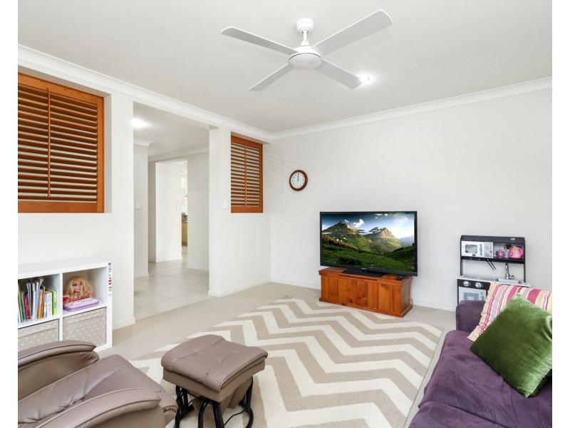 14 Saint Pauls Avenue, Pelican Waters QLD 4551