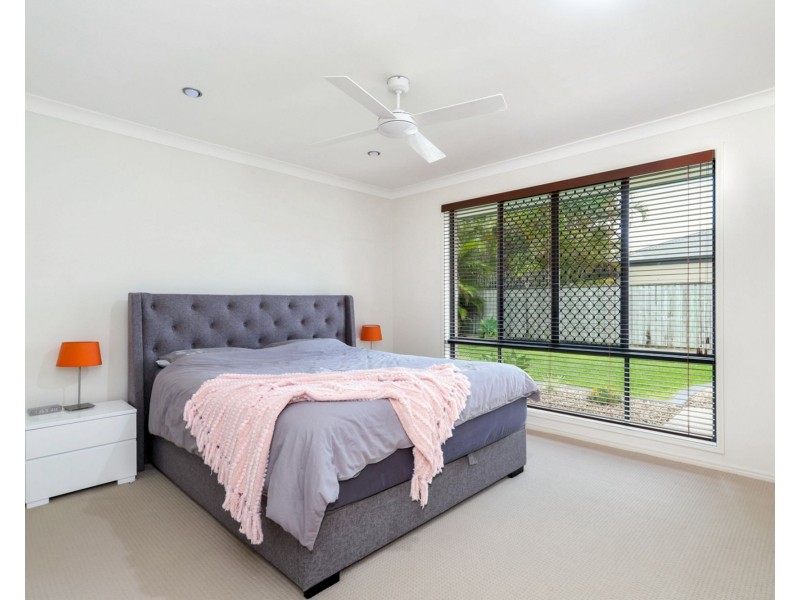 14 Saint Pauls Avenue, Pelican Waters QLD 4551