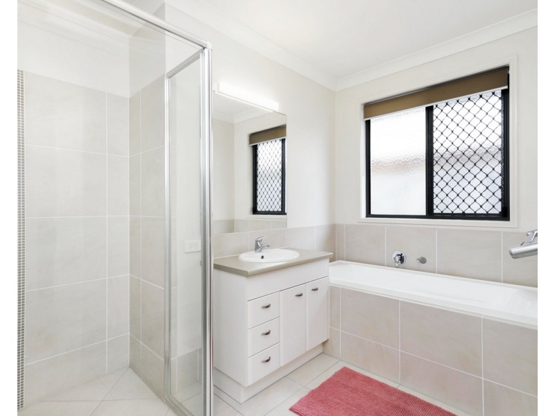 14 Saint Pauls Avenue, Pelican Waters QLD 4551