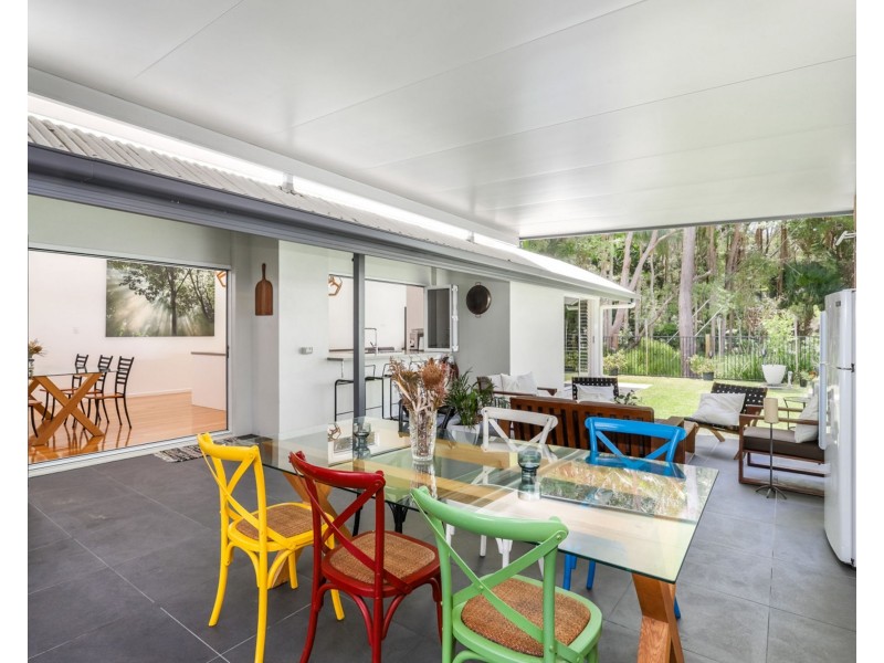17 Admiralty Drive, Alexandra Headland QLD 4572