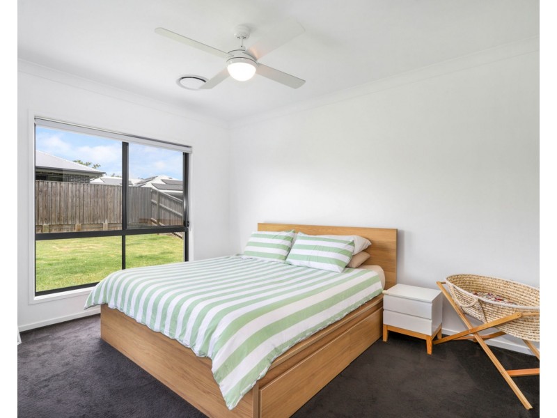 37 Maddock Avenue, Mooloolah Valley QLD 4553