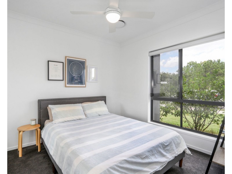 37 Maddock Avenue, Mooloolah Valley QLD 4553