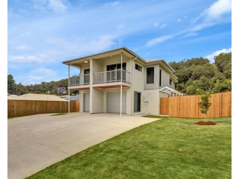 2/7 Esther Place, Nambour QLD 4560