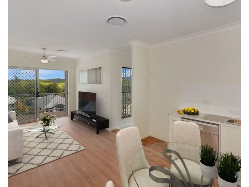 2/7 Esther Place, Nambour QLD 4560