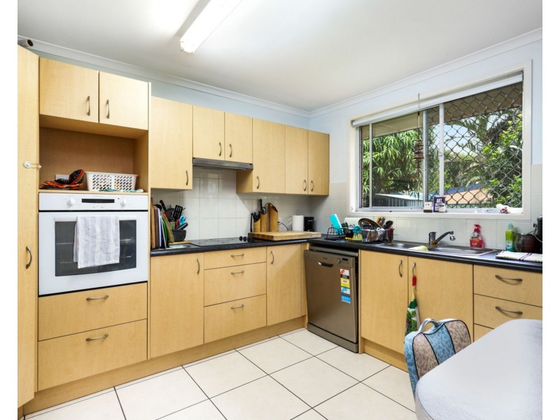 62 Lapoinya Crescent, Warana QLD 4575