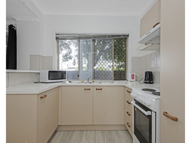 6/10 Mungar Street, Maroochydore QLD 4558