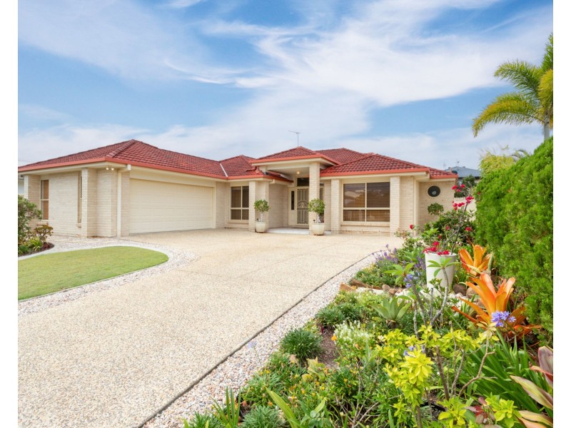 10 Schnappering Close, Pelican Waters QLD 4551