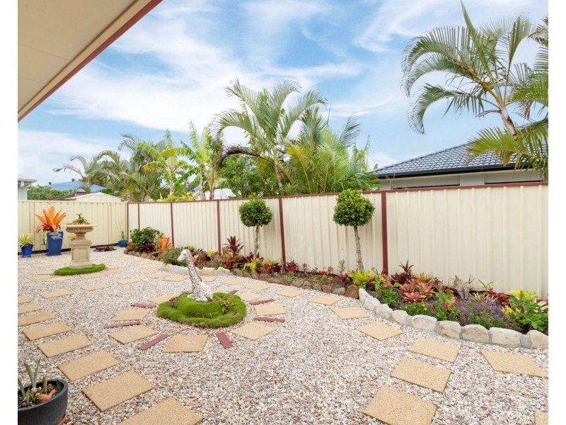 10 Schnappering Close, Pelican Waters QLD 4551