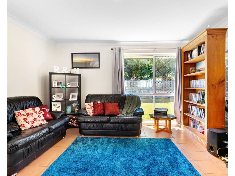 35 Bernheid Crescent, Sippy Downs QLD 4556