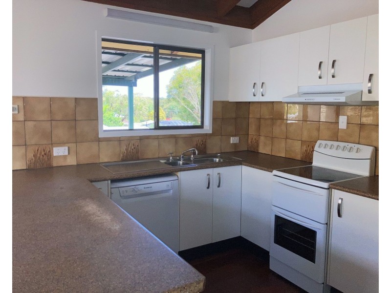 76a Beerburrum Street, Battery Hill QLD 4551
