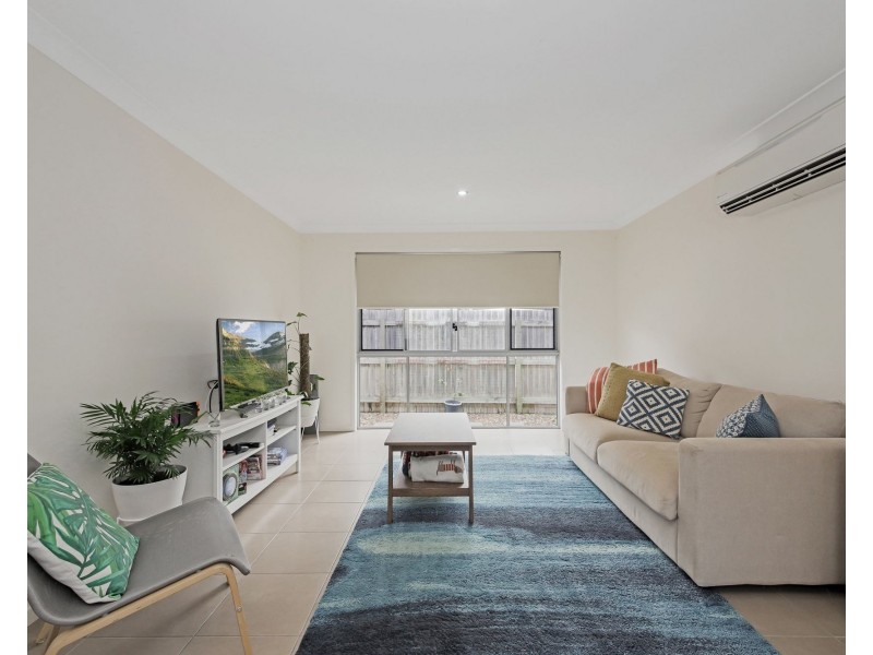 24 Forest View Way, Little Mountain QLD 4551