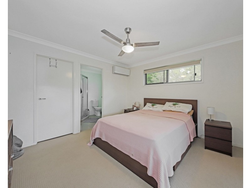 24 Forest View Way, Little Mountain QLD 4551