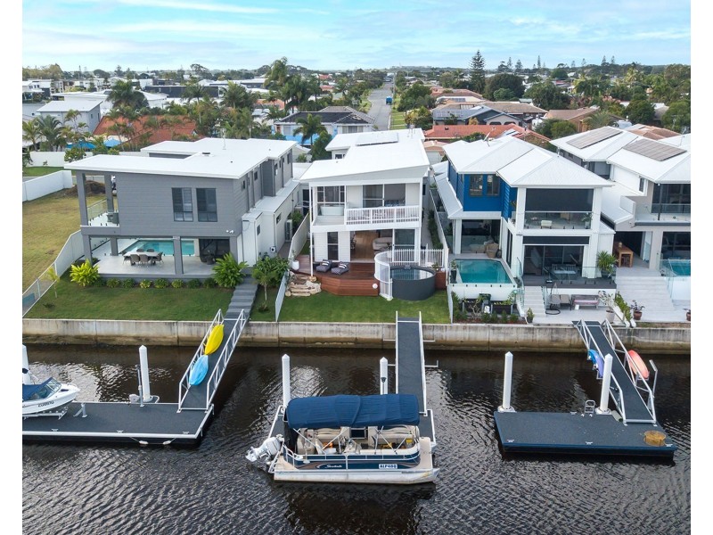 76 Marina View Drive, Pelican Waters QLD 4551
